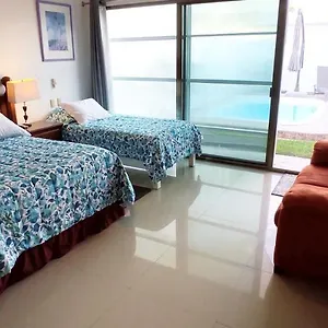Casa Abril Cozzy Suites Homestay Cancun